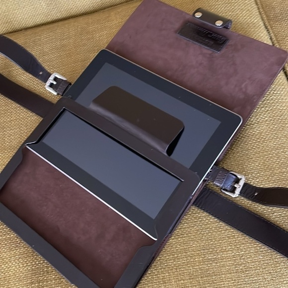 Best Motion Tablet Case Crossbody Brown Interior Card Slots Shoulder Strap - Picture 2 of 11